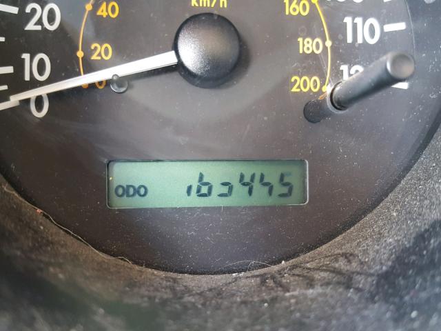 KL1TJ62654B131540 - 2004 CHEVROLET AVEO LS WHITE photo 8