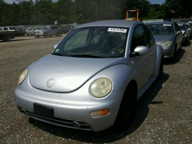 3VWCK21C52M461879 - 2002 VOLKSWAGEN NEW BEETLE ვერცხლისფერი ფოტო 2