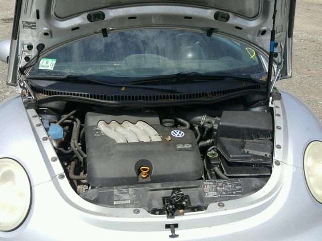 3VWCK21C52M461879 - 2002 VOLKSWAGEN NEW BEETLE ვერცხლისფერი ფოტო 7