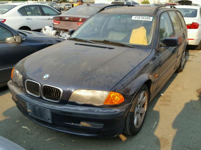 WBAAR3341YJM00405 - 2000 BMW 323 IT BLUE photo 2