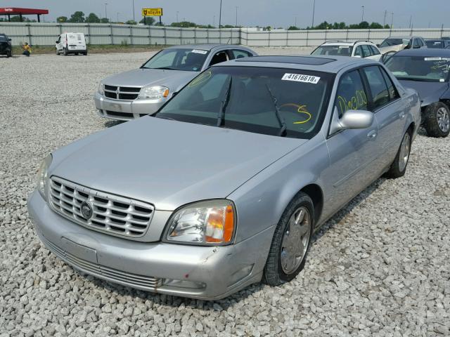 1G6KF5797YU231297 - 2000 CADILLAC DEVILLE DT SILVER photo 2