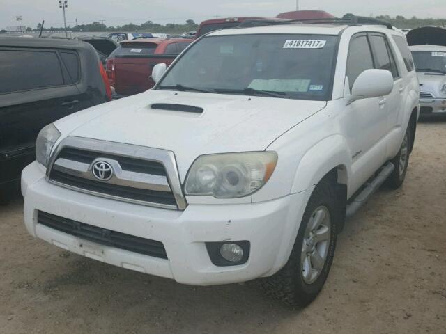 JTEZU14R18K011532 - 2008 TOYOTA 4RUNNER SR WHITE photo 2