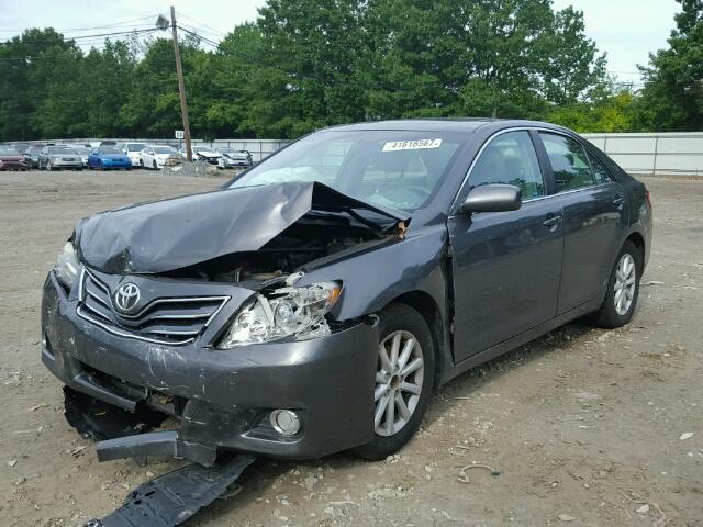 4T4BF3EK6BR144815 - 2011 TOYOTA CAMRY GRAY photo 2