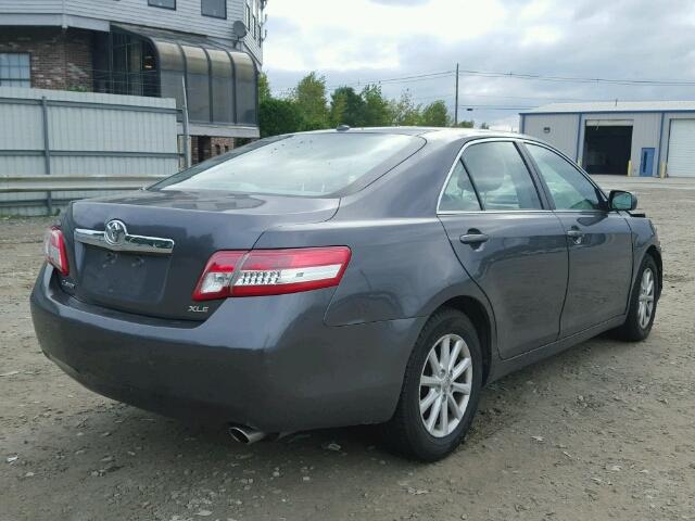 4T4BF3EK6BR144815 - 2011 TOYOTA CAMRY GRAY photo 4