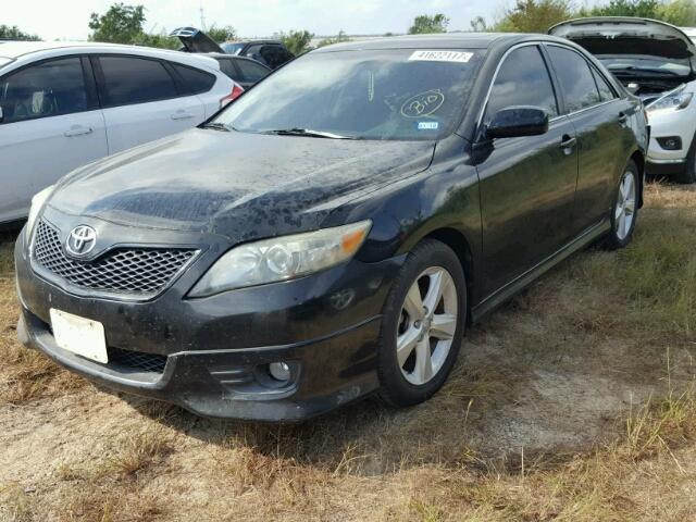 4T1BF3EK8BU134880 - 2011 TOYOTA CAMRY BLACK photo 2