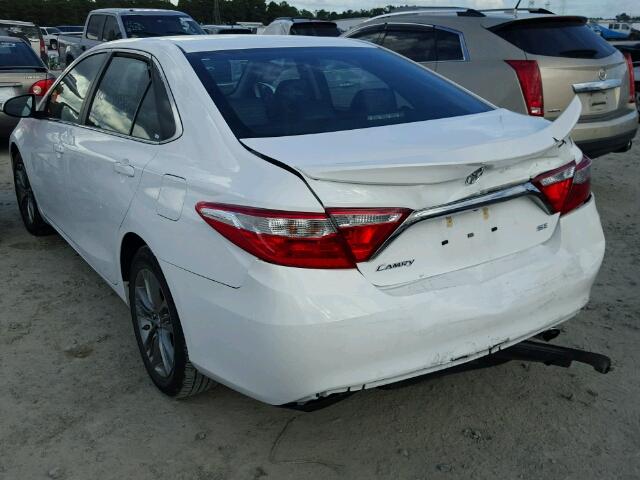 4T1BF1FK8HU767553 - 2017 TOYOTA CAMRY LE WHITE photo 3