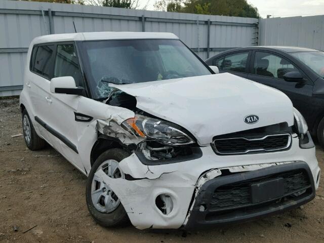 KNDJT2A55C7438140 - 2012 KIA SOUL WHITE photo 1