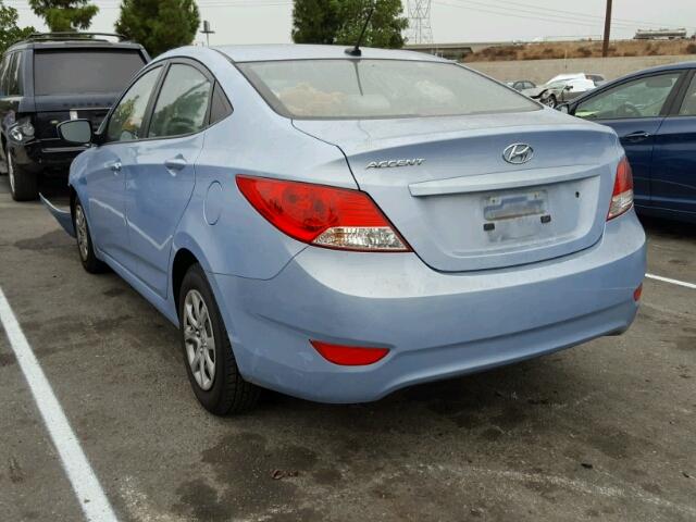 KMHCT4AE9DU556615 - 2013 HYUNDAI ACCENT BLUE photo 3