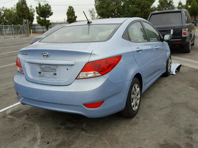 KMHCT4AE9DU556615 - 2013 HYUNDAI ACCENT BLUE photo 4