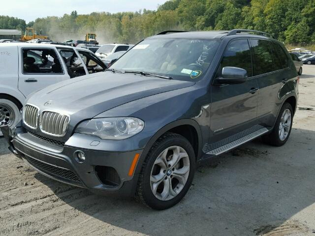5UXZV8C59CL424597 - 2012 BMW X5 GRAY photo 2