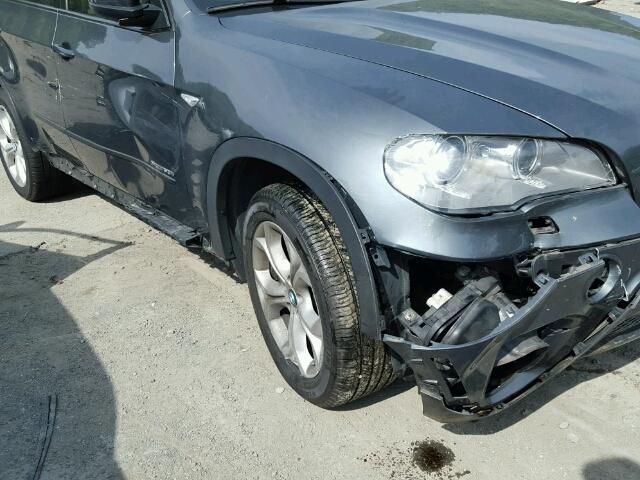 5UXZV8C59CL424597 - 2012 BMW X5 GRAY photo 9