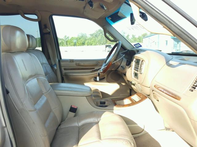 5LMEU27R31LJ11144 - 2001 LINCOLN NAVIGATOR 金色 照片 5