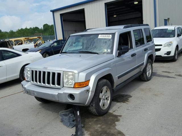 1J8HG48K26C346322 - 2006 JEEP COMMANDER SILVER photo 2