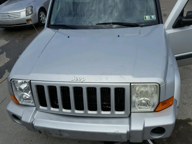 1J8HG48K26C346322 - 2006 JEEP COMMANDER SILVER photo 7