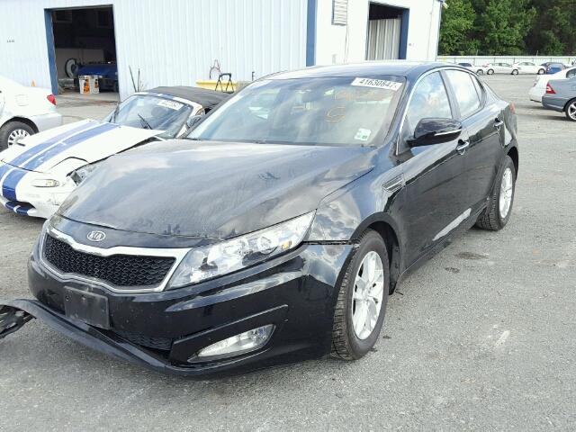 5XXGM4A79CG065423 - 2012 KIA OPTIMA LX BLACK photo 2