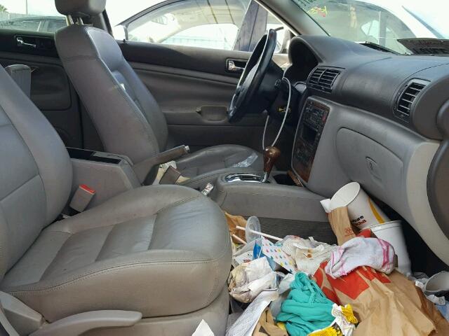 WVWWH63B21E240531 - 2001 VOLKSWAGEN PASSAT GLX 银色 照片 5