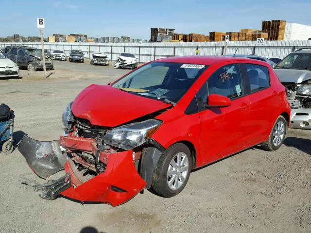 VNKKTUD38FA038100 - 2015 TOYOTA YARIS RED photo 2