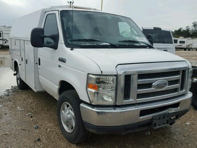 1FDSE3FL1BDB27988 - 2011 FORD ECONOLINE WHITE photo 1