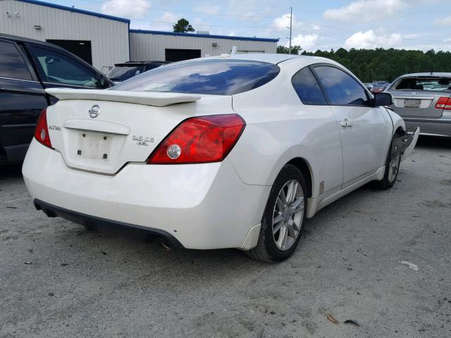 1N4BL24E18C159725 - 2008 NISSAN ALTIMA 3.5 WHITE photo 4