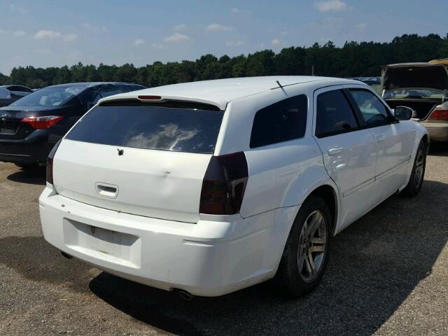 2D4GV58255H683497 - 2005 DODGE MAGNUM R/T WHITE photo 4