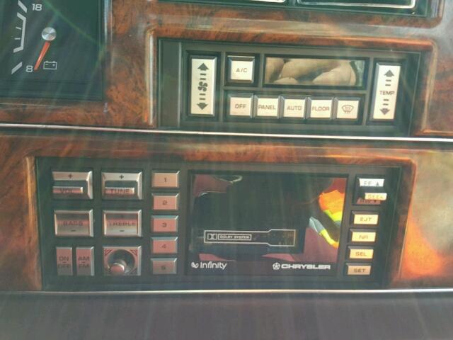 1C3XY66R5LD882784 - 1990 CHRYSLER NEW YORKER 白色 照片 9