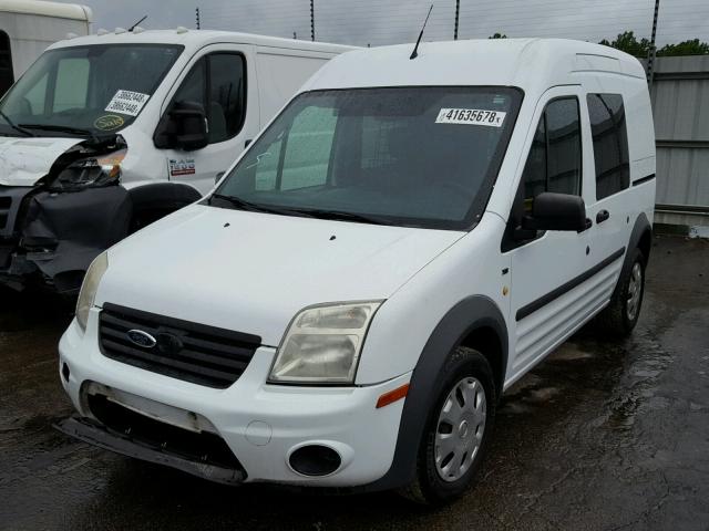 NM0LS6BN0DT128095 - 2013 FORD TRANSIT CO WHITE photo 2