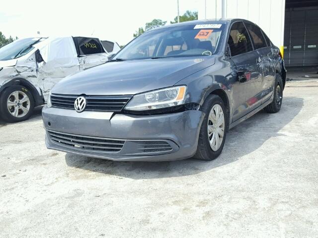 3VW2K7AJ6BM092571 - 2011 VOLKSWAGEN JETTA BASE GRAY photo 2