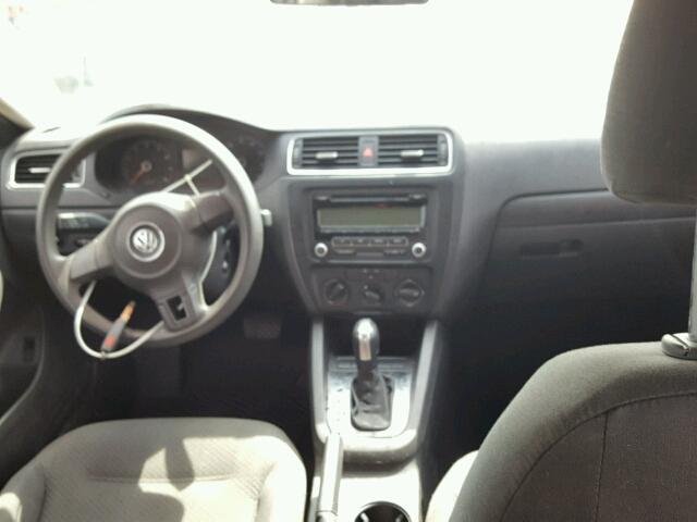 3VW2K7AJ6BM092571 - 2011 VOLKSWAGEN JETTA BASE GRAY photo 9