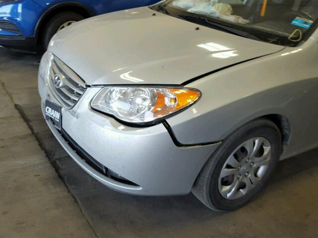 KMHDU4AD1AU140966 - 2010 HYUNDAI ELANTRA BL SILVER photo 9