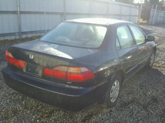 1HGCF8544YA136242 - 2000 HONDA ACCORD DX BLACK photo 4