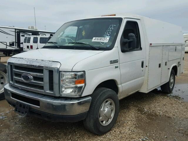 1FDWE3FL8DDB32416 - 2013 FORD ECONOLINE WHITE photo 2