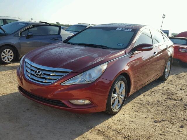 5NPEC4AB2BH305784 - 2011 HYUNDAI SONATA SE 红色 照片 2