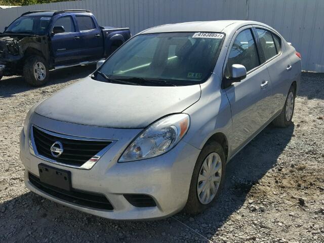 3N1CN7AP9EK446587 - 2014 NISSAN VERSA S SILVER photo 2