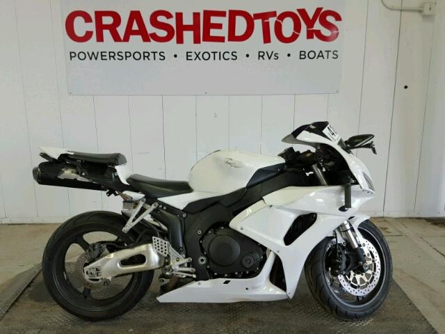 JH2SC57006M202784 - 2006 HONDA CBR1000 WHITE photo 1