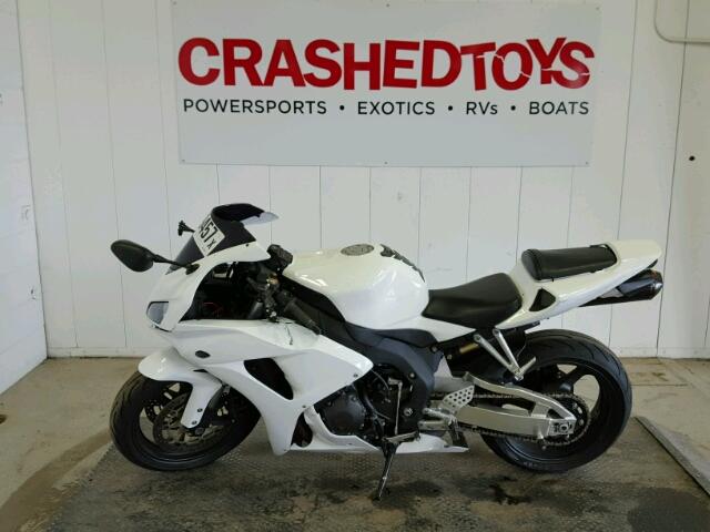 JH2SC57006M202784 - 2006 HONDA CBR1000 WHITE photo 3