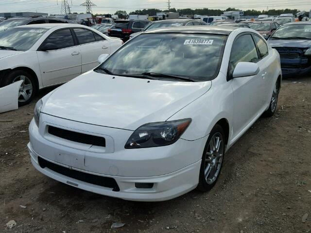 JTKDE177670213839 - 2007 TOYOTA SCION TC WHITE photo 2