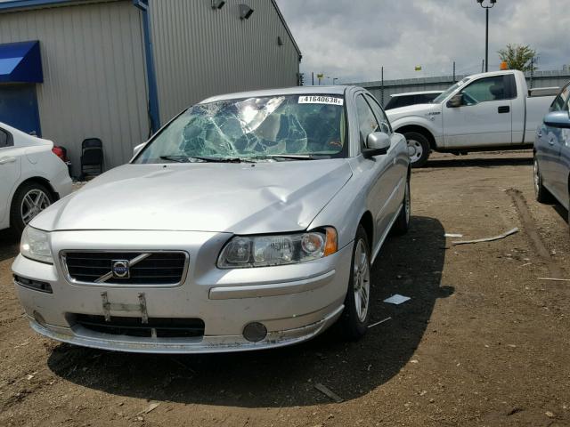 YV1RS592692728775 - 2009 VOLVO S60 2.5T SILVER photo 2