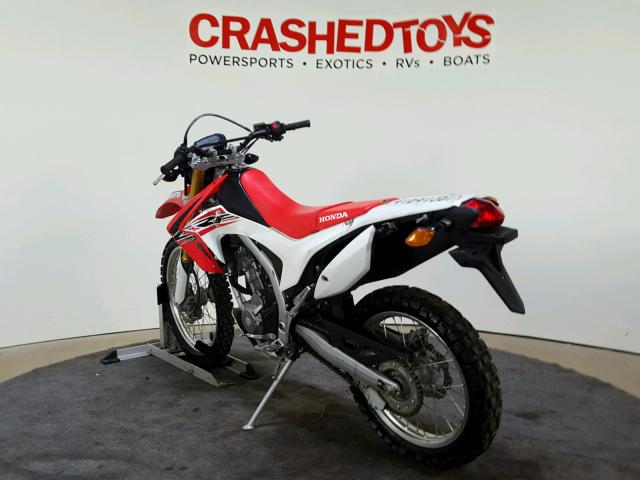 MLHMD3819G5303082 - 2016 HONDA CRF250 RED photo 6