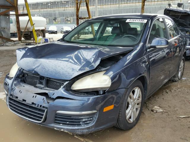 3VWCT71K86M058213 - 2006 VOLKSWAGEN JETTA TDI BLUE photo 2