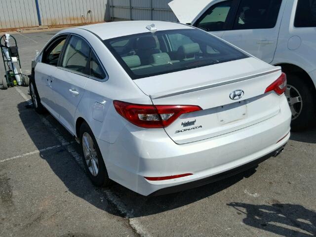 5NPE24AF7FH056054 - 2015 HYUNDAI SONATA SE WHITE photo 3