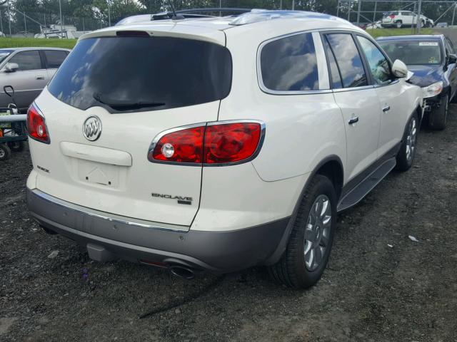 5GAKVCED9BJ129425 - 2011 BUICK ENCLAVE CX WHITE photo 4