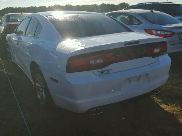 2B3CL3CG0BH544125 - 2011 DODGE CHARGER WHITE photo 3