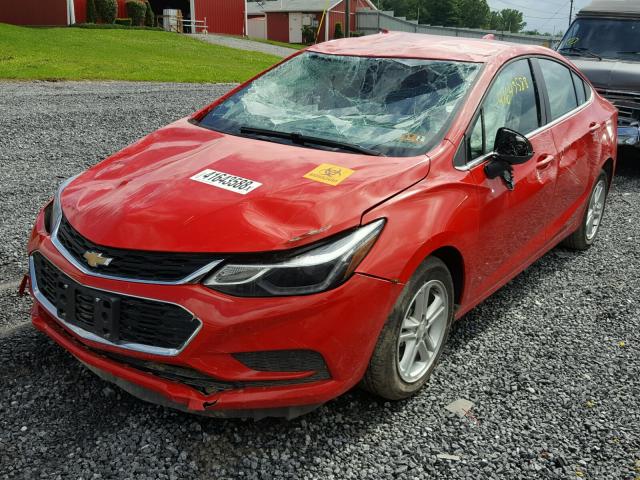 1G1BE5SM2H7224566 - 2017 CHEVROLET CRUZE LT RED photo 2