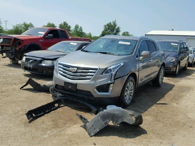 1GYKNDRS8HZ272335 - 2017 CADILLAC XT5 LUXURY GRAY photo 2