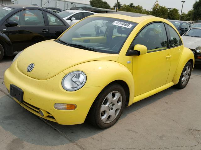 3VWCK21C22M406452 - 2002 VOLKSWAGEN NEW BEETLE 黄色 照片 2