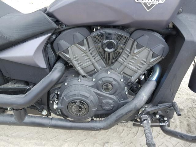 5VPFTB001H3003109 - 2017 VICTORY MOTORCYCLES OCTANE შავი ფოტო 7