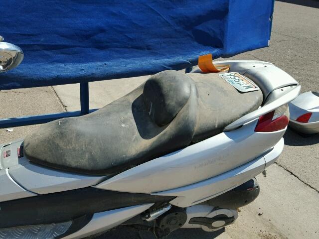 L37MMPFV5CZ040017 - 2012 DAIX SCOOTER GRAY photo 6