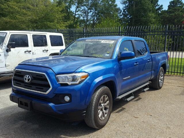 5TFBZ5DNXHX002651 - 2017 TOYOTA TACOMA DOU BLUE photo 2