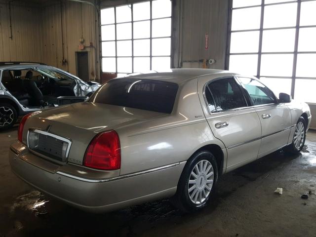 1LNHM81W25Y660635 - 2005 LINCOLN TOWN CAR S BEIGE photo 4