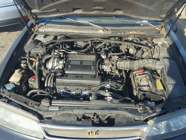 1HGCE6676TA016144 - 1996 HONDA ACCORD GREEN photo 7